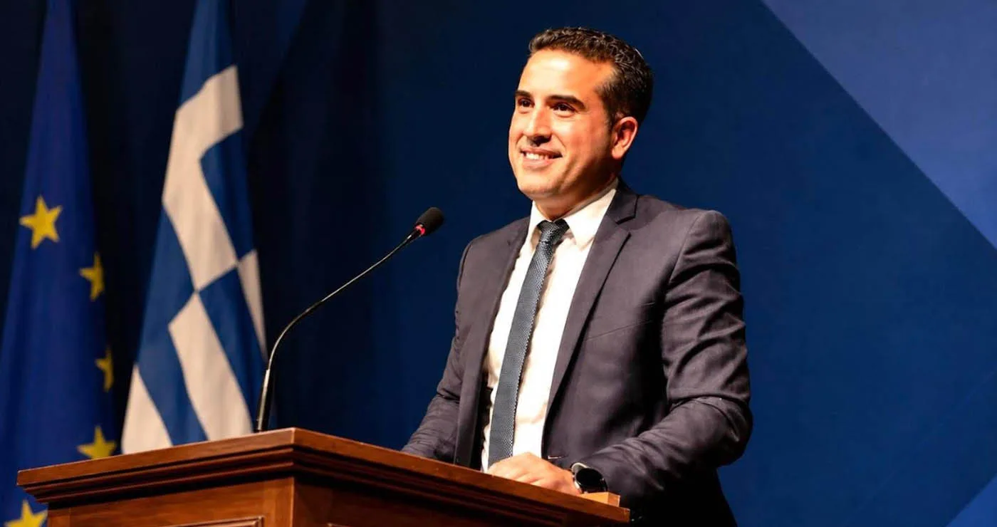 Επιλέγω τα επιχειρήματα, όχι τις προσβολές – Γράφει ο Χάρης Κάτανας
