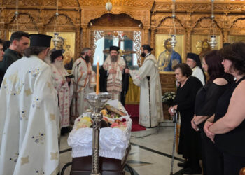 Ο Μητροπολίτης Φλωρίνης Ειρηναίος στην Εξόδιο Ακολουθία της Θεολόγου Βαΐας Ζανίδου