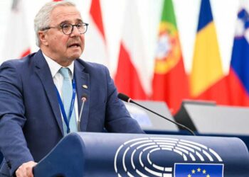 Γ. Μανιάτης προς Ευρωπαϊκή Επιτροπή: «Δεσκάτη, Γρεβενά, Σέρβια, Κοζάνη, απαιτούν το σεβασμό μας στη φέρουσα ικανότητα και την ουσιαστική συμμετοχή των τοπικών κοινωνιών»