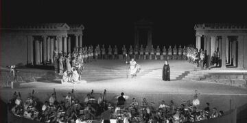 ΔΕΗ: Στηρίζει την έκθεση «Σημείο Κάλλας» στο Αρχαίο Θέατρο Επιδαύρου