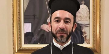 Τέθηκε σε αργία ο Μητροπολίτης Πτολεμαΐδος Άνω Αιγύπτου – Συνελήφθη γιατί έδειχνε τα γεννητικά του όργανα