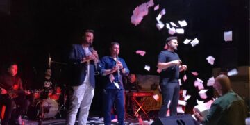 Νέα Χαραυγή Κοζάνης: Γλέντι μέχρι αργά με Γαβρίλο, Παπαδόπουλο, Αθανασιάδη, Μυρωτή & Γρίβα (Φωτογραφίες & Βίντεο)