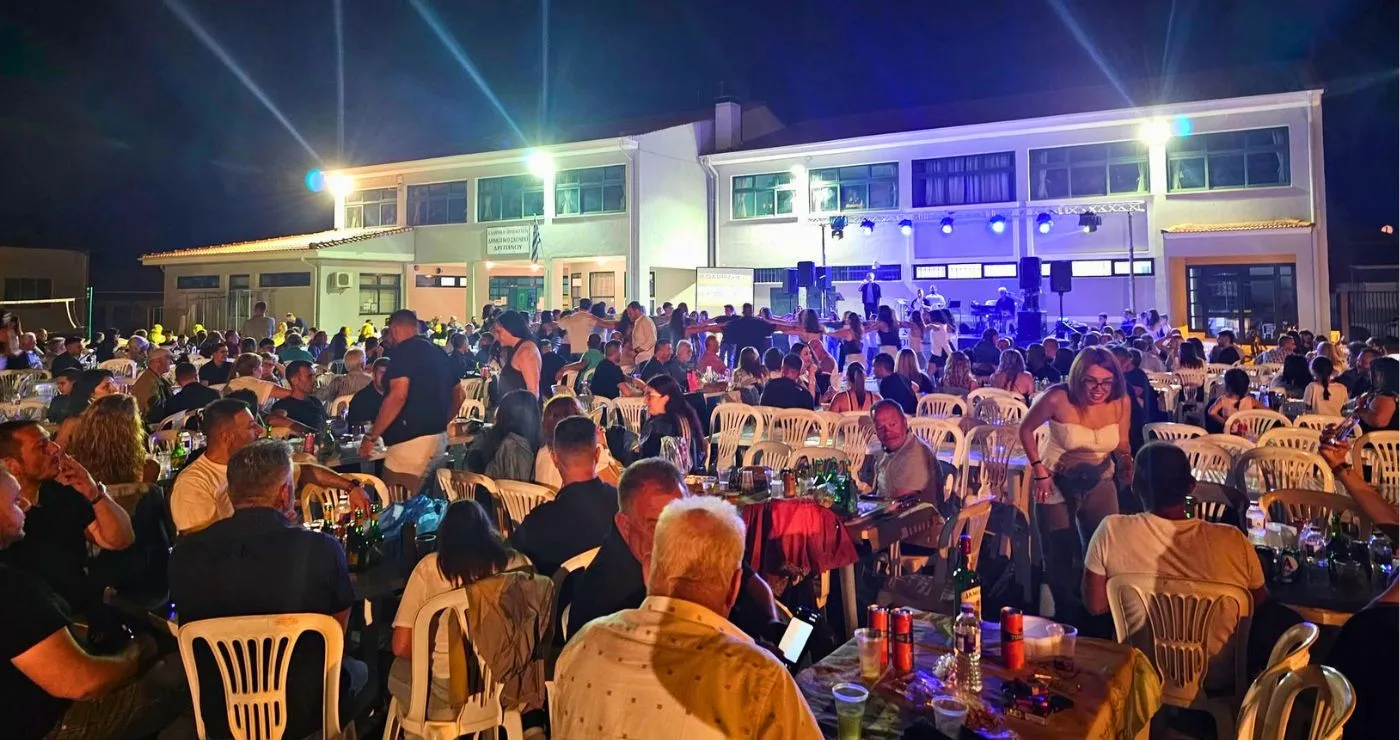 «Ξεσήκωσε» το Δρέπανο Κοζάνης η ποντιακή βραδιά – Γλέντι μέχρι αργά με μεγάλη συμμετοχή κόσμου