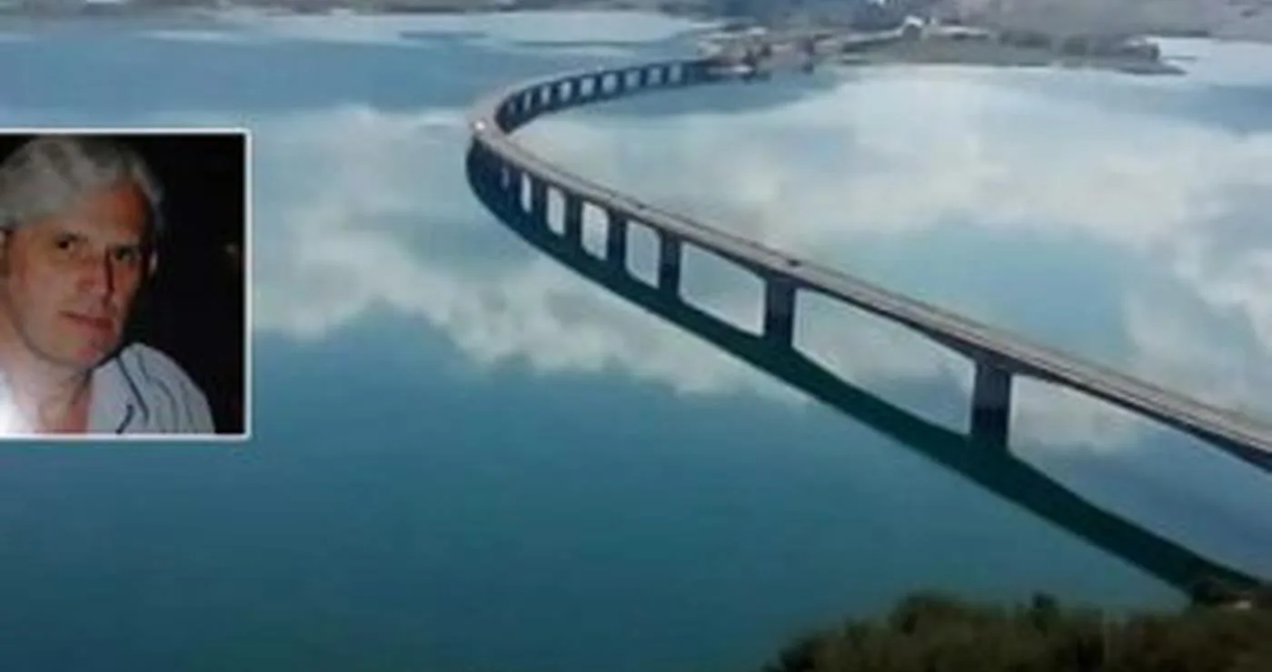 Η γέφυρα πάνω από την τεχνητή λίμνη Πολυφύτου, με τον Αντιπεριφερειάρχη Π.Ε. Κοζάνης, κ. Βύζα Κωνσταντίνο, σε ένα ένθετο, εγκρίνει τη διοργάνωση του 1st Polyfytos Pairs Cup αθλητικής αλιείας.