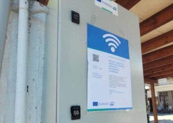 Λειτουργία ασύρματων κεραιών για δωρεάν WiFi συνδέσεις στην κεντρική πλατεία και το ΔΑΚ Βελβεντού