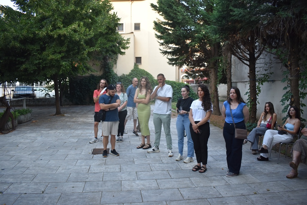 DSC_0512_compressed.jpg
