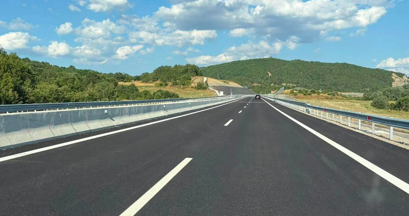 Μέσα στον νέο Ε65 η κάμερα του e-ptolemeos.gr λίγο πριν από τα εγκαίνια (Βίντεο)