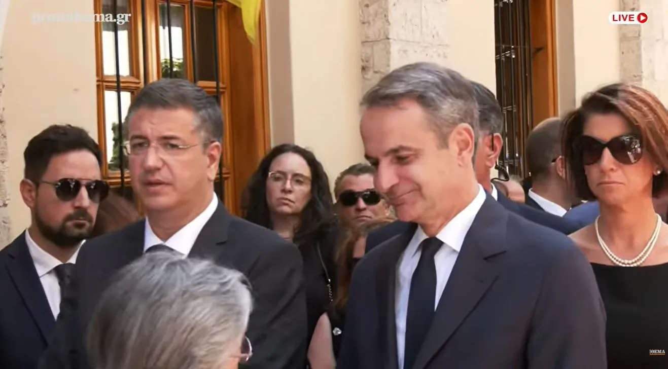 Η Αλεξία Μπακογιάννη στο τελευταίο «αντίο» της Βάγιας Νέστορα
