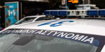 Εικόνες ντροπής στη Θεσσαλονίκη: Παιδιά 4 και 6 ετών αδέλφια ζούσαν σε σπίτι γεμάτο ακαθαρσίες