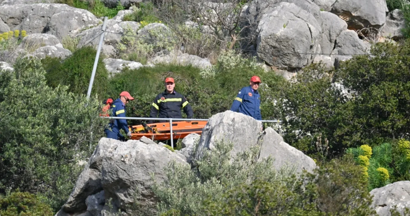 Επιχείρηση διάσωσης 78χρονου που έπεσε σε γκρεμό στην Καστοριά