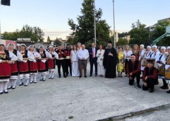 Φλώρινα: Η Θράκη «ζωντάνεψε» στο Νέο Πάρκο μέσα από χορούς και παραδόσεις