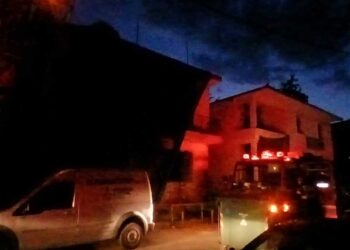 Φωτιά σημειώθηκε το βράδυ της Δευτέρας στην Πτολεμαΐδα – Άμεση επέμβαση της Πυροσβεστικής