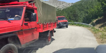 Τ.Κ. Αγίου Δημητρίου: Υπό έλεγχο η φωτιά – Δείτε βίντεο από την επιχείρηση κατάσβεσης
