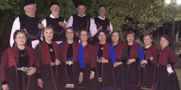 Γρεβενιώτικοι χοροί στην Καρυδίτσα από τον Σύλλογο «Ο Αιμιλιανός»
