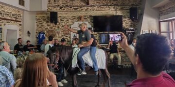 Εντυπωσίασαν οι καβαλάρηδες της Βλάστης (βίντεο)
