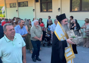 Με λαμπρότητα η υποδοχή του Ιερού Λειψάνου του Αγίου Διονυσίου στο Βελβεντό (Βίντεο)