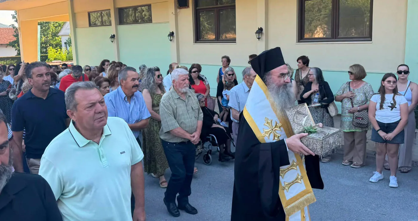 Με λαμπρότητα η υποδοχή του Ιερού Λειψάνου του Αγίου Διονυσίου στο Βελβεντό (Βίντεο)