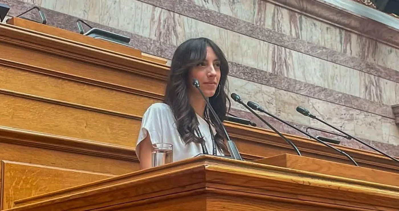 Μουσικό Σχολείο Σιάτιστας: Ξεχωριστή η παρουσία της μαθήτριας Β’ Λυκείου, Μαρίας Μπόσιακα, στη Βουλή