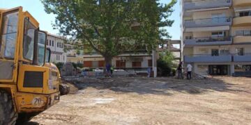 Κοζάνη: Οστά και κεραμικά αγγεία βρέθηκαν στην πλατεία Αλώνια– STOP στις εργασίες ανάπλασης – Θα γίνει αρχαιολογική ανασκαφή