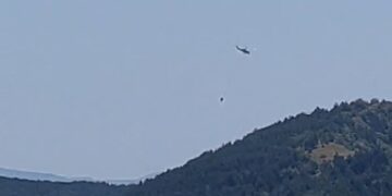 Κοζάνη: Προσπάθεια κατάσβεσης πυρκαγιάς στην περιοχή “Παρχάρια” Αγίου Δημητρίου (video)