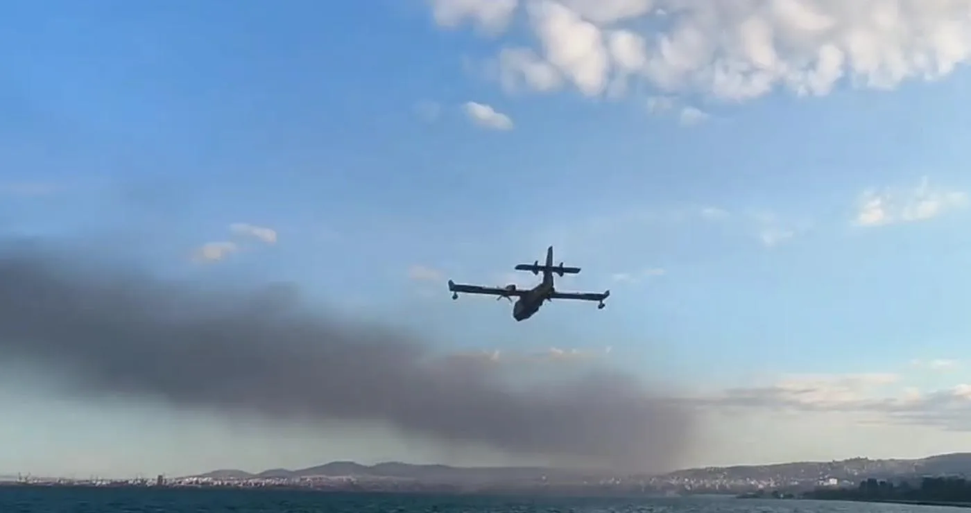 Αναστάτωση στη Θεσσαλονίκη από το τοξικό νέφος, που κάλυψε την Πόλη, λόγω της καταστροφικής φωτιάς του Ωραιοκάστρου! (ρεπορτάζ της Κούλας Πουλασιχίδου)