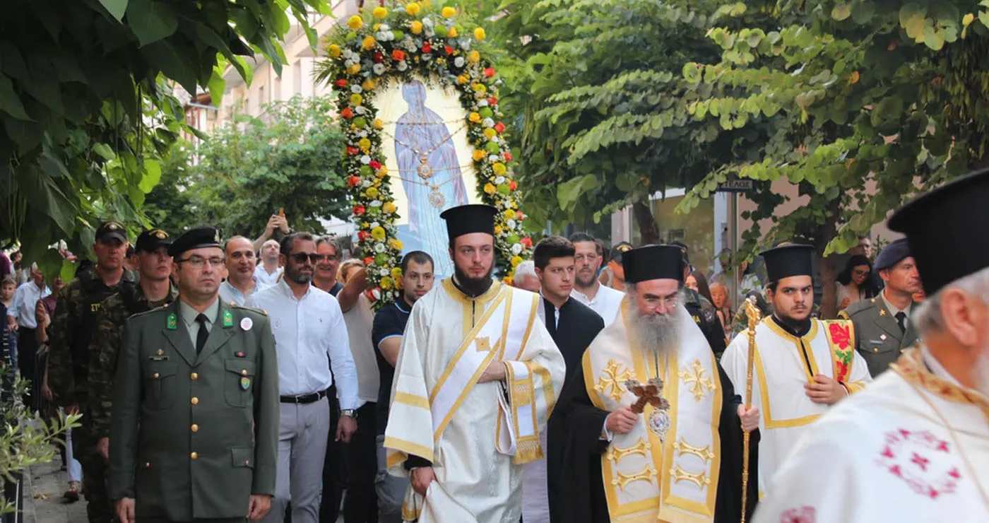 Με μεγάλη συμμετοχή του κόσμου η περιφορά της Εικόνας της Αγίας Κυριακής στα Σέρβια (Φωτογραφίες)