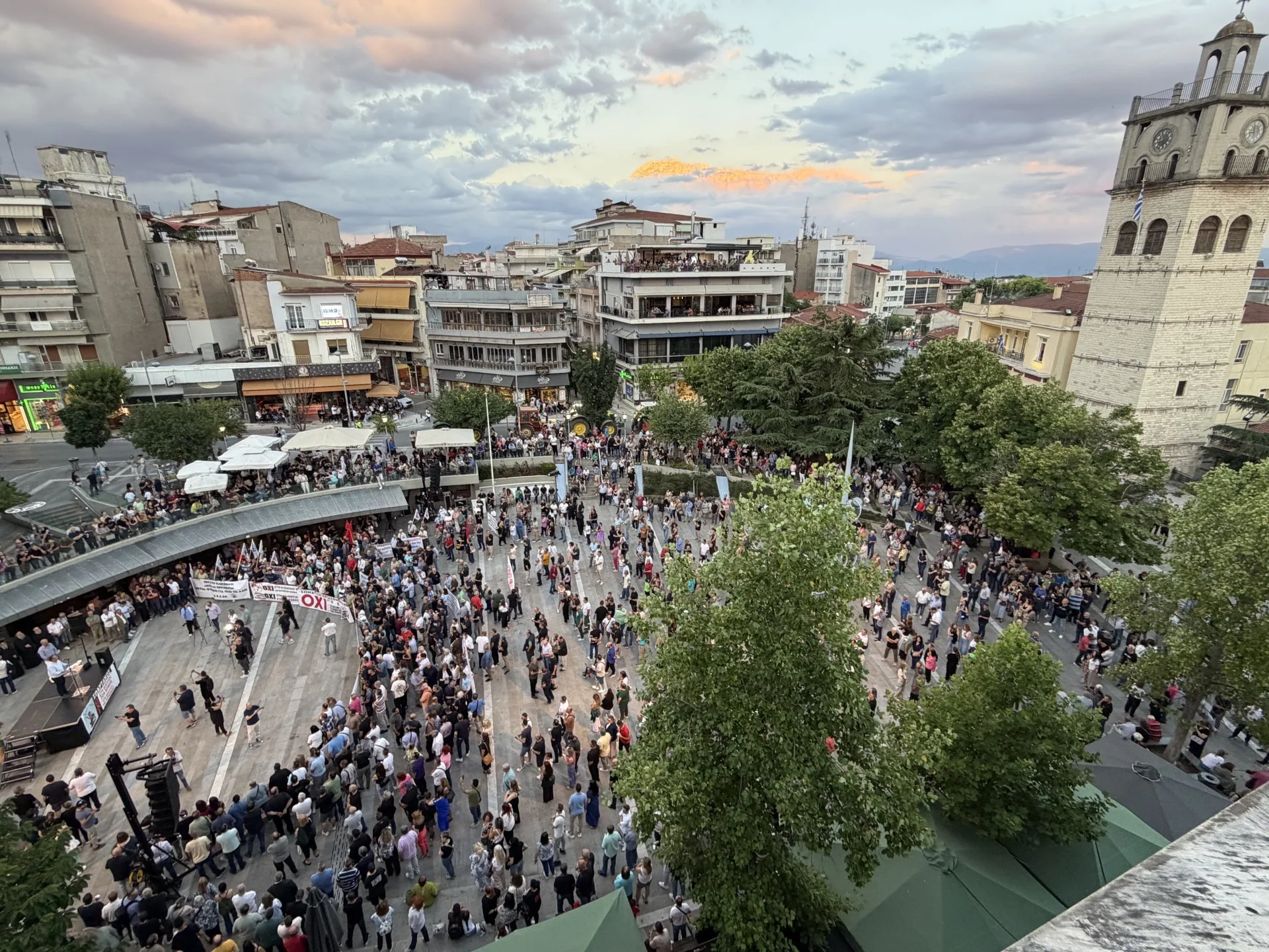 Σε εξέλιξη το συλλαλητήριο στην Κοζάνη- Οι πρώτες εικόνες
