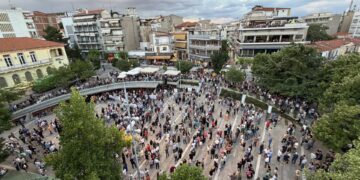 Σε εξέλιξη το συλλαλητήριο στην Κοζάνη- Οι πρώτες εικόνες