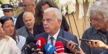 Δηλώσεις πολιτικών αρχηγών στην κηδεία της Βάγιας Νέστορα – Δείτε LIVE την κηδεία