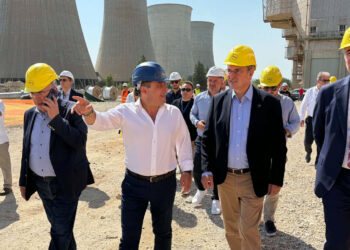 Στη ΣΗΘΥΑ της Καρδιάς ο Κωστής Χατζηδάκης – Ξενάγηση στο νέο ενεργειακό hub της ΔΕΗ: “Νέα υποδομή που δεν ρυπαίνει και βασίζεται σε ΑΠΕ και νέες τεχνολογίες”