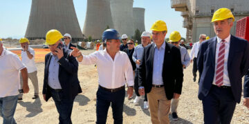 Στη ΣΗΘΥΑ της Καρδιάς ο Κωστής Χατζηδάκης – Ξενάγηση στο νέο ενεργειακό hub της ΔΕΗ
