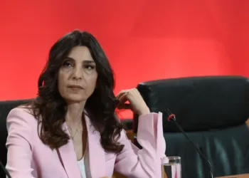 Ανεξαρτητοποιήθηκε από τον ΣΥΡΙΖΑ η Πόπη Τσαπανίδου -Κρατά την έδρα της
