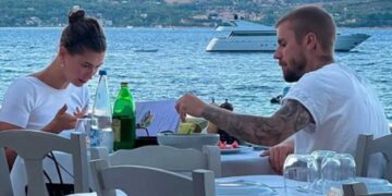 Ο Τζάστιν και η Χέιλι Μπίμπερ πίνουν ΞΙΝΟ ΝΕΡΟ – Η φωτογραφία που σαρώνει στο Instagram