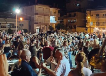 Κοζάνη: Κέφι, χορός και παράδοση στη Σκ’ρκα – Πλήθος κόσμου στο πανηγύρι για την εορτή του Αγίου Νικάνορα (Φωτογραφίες & βίντεο)