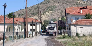 Σε εξέλιξη το έργο αποκατάστασης του δημοτικού οδικού δικτύου του Δήμου Πρεσπών