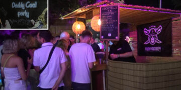 Κοζάνη: Το «Daddy Cool» γέμισε μουσική την Πλατεία Συντάγματος (Βίντεο από Top Channel)