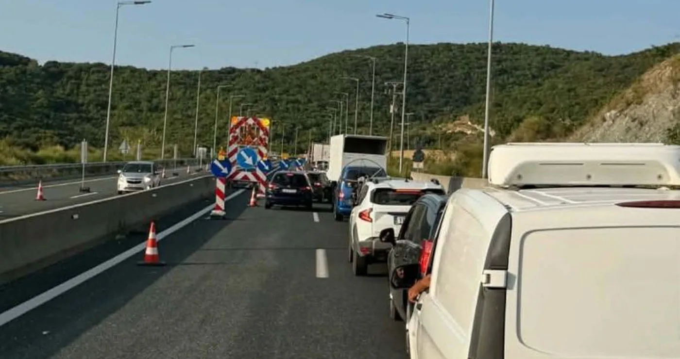 Κοζάνη: Νέα πρωινή ταλαιπωρία στην Εγνατία Οδό – Ουρές χιλιομέτρων μετά από βλάβη νταλίκας