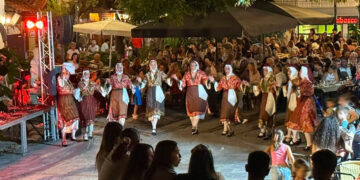Βελβεντό: Πλήθος κόσμου στη δεύτερη βραδιά της 20ής Γιορτής Ροδάκινου