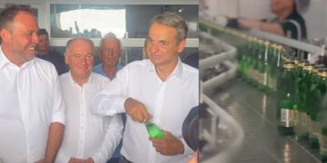 Ήπιε ΞΙΝΟ ΝΕΡΟ ο Κυριάκος Μητσοτάκης στο Αμύνταιο – Νέα μονάδα εμφιάλωσης νερού ετοιμάζει η εταιρεία