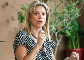 Παραπολιτικά για Καρυστιανού στην Κοζάνη: «Ολίγον αλαζονική» η στάση της