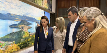 Στην Καστοριά η Όλγα Κεφαλογιάννη: Πέντε στρατηγικές παρεμβάσεις για έναν προορισμό τεσσάρων εποχών