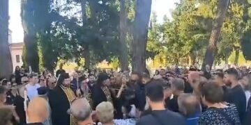 Mε ποντιακή λύρα το τελευταίο “αντίο” στον Στάθη Παρχαρίδη (video)