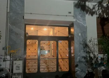 Μυστήριο με το βρέφος που βρέθηκε νεκρό μέσα σε δοχείο κρυμμένο σε βαλίτσα,