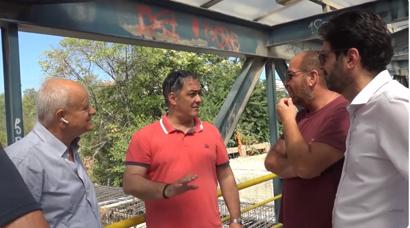 Βόλτα στην Ιωνίας για Κοκκαλιάρη, αλλά κουβέντα για τα χαλίκια(video)