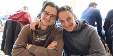 Υπό το βλέμμα του… Κωνσταντίνου Μητσοτάκη ο Πρωθυπουργός στη Δυτική Μακεδονία
