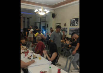 Πτολεμαΐδα: Δεν έγινε η τρίτη βραδιά των «Ιωνείων», αλλά το γλέντι συνεχίστηκε μέσα στη Μικρασιατική Στέγη