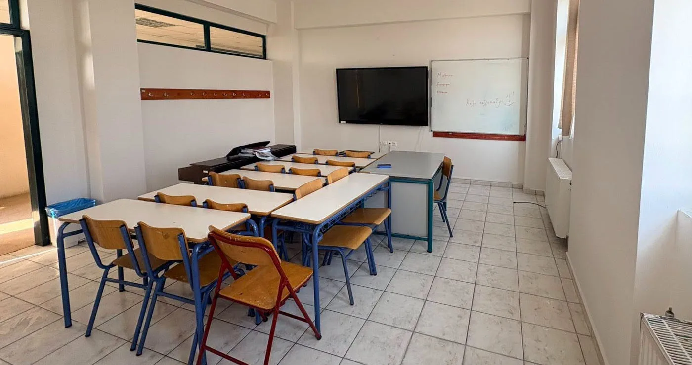 12 φρεσκοβαμμένες αίθουσες στο Μουσικό Σχολείο Πτολεμαΐδας έτοιμες να υποδεχτούν μαθητές – Η ανάρτηση του Σχολείου