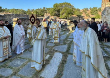 Αρχιερατική Θεία Λειτουργία στη Βασιλική του Αγίου Αχιλλίου Πρεσπών για τα 1.400 χρόνια του Ακαθίστου Ύμνου
