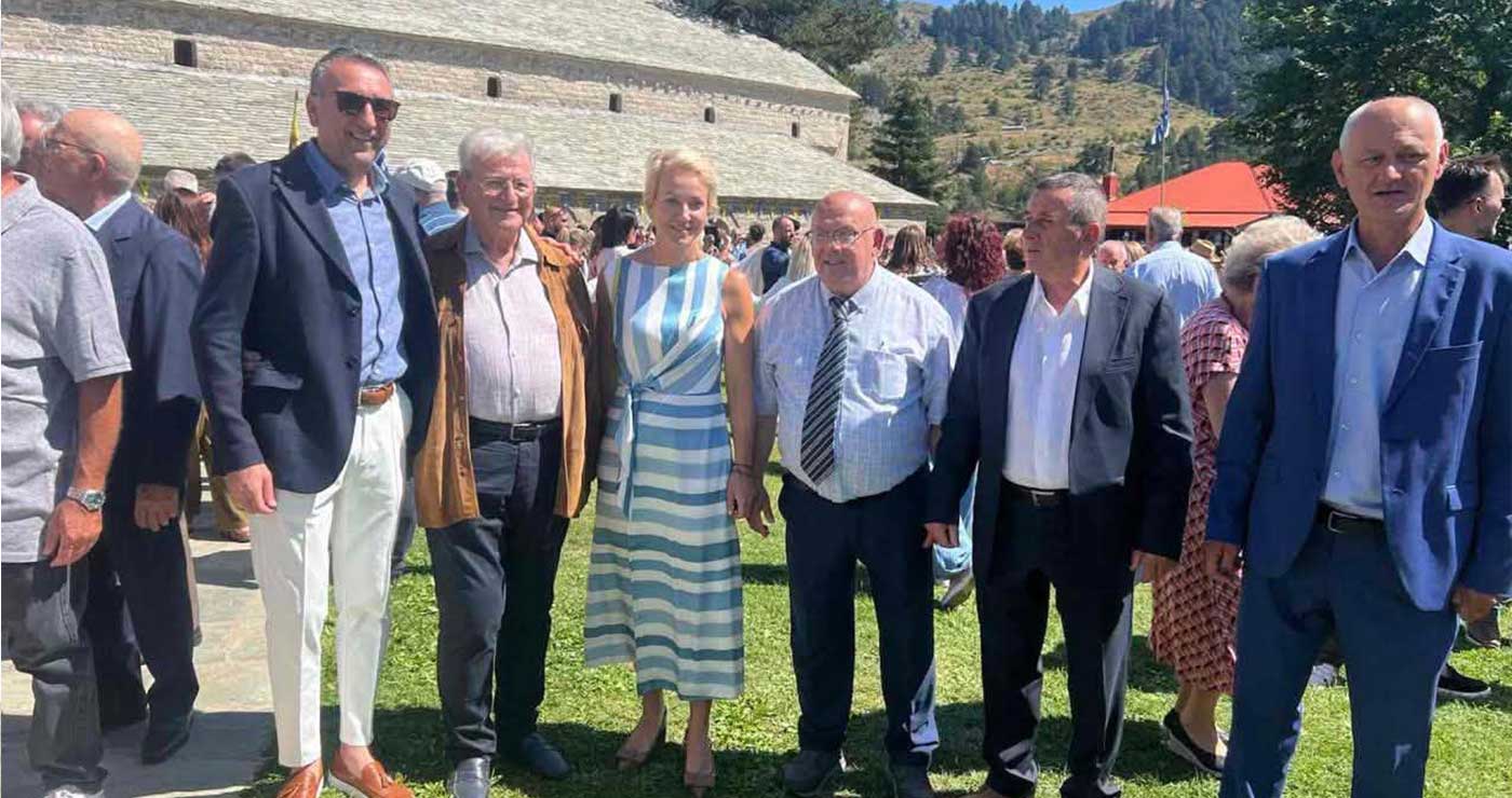 Σαμαρίνα Γρεβενών: Η Αλεξάνδρα Σδούκου διαψεύδει τα περί εκδίωξης κυβερνητικών στελεχών από τον Τρανό Χορό