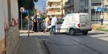 Σύγκρουση δύο οχημάτων στην Πτολεμαΐδα – Ευτυχώς δεν σημειώθηκε τραυματισμός